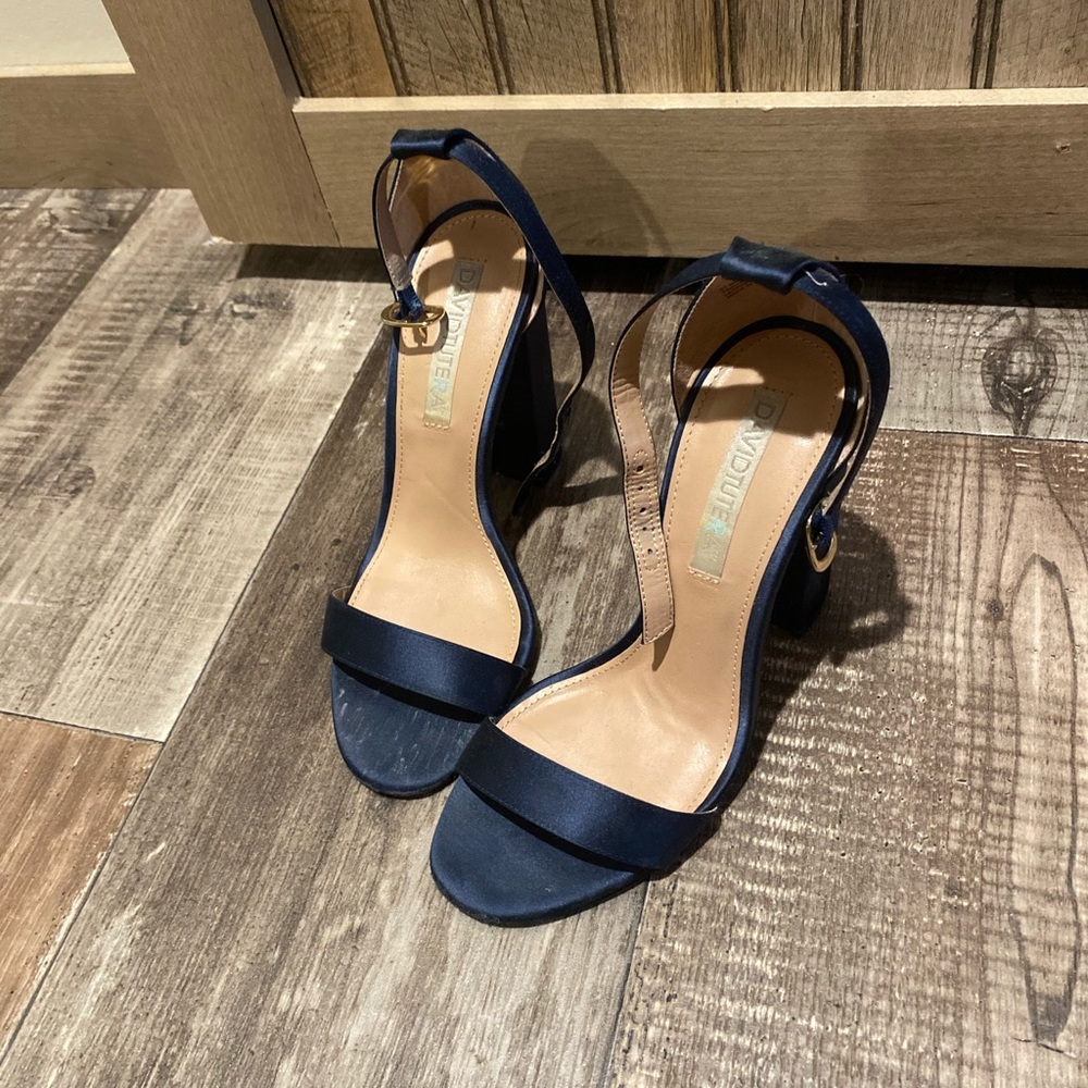 Navy heels